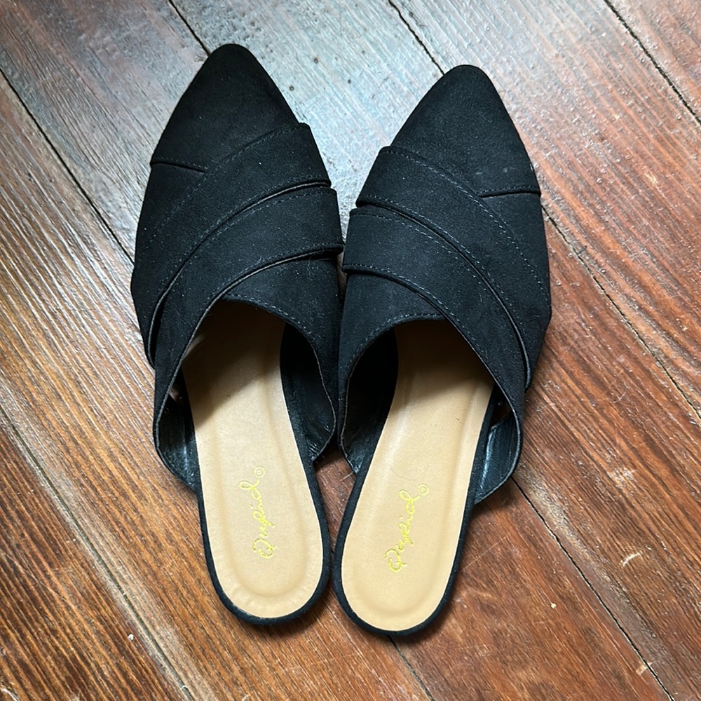 Qupid flat sandals